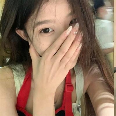 女孩向前冲